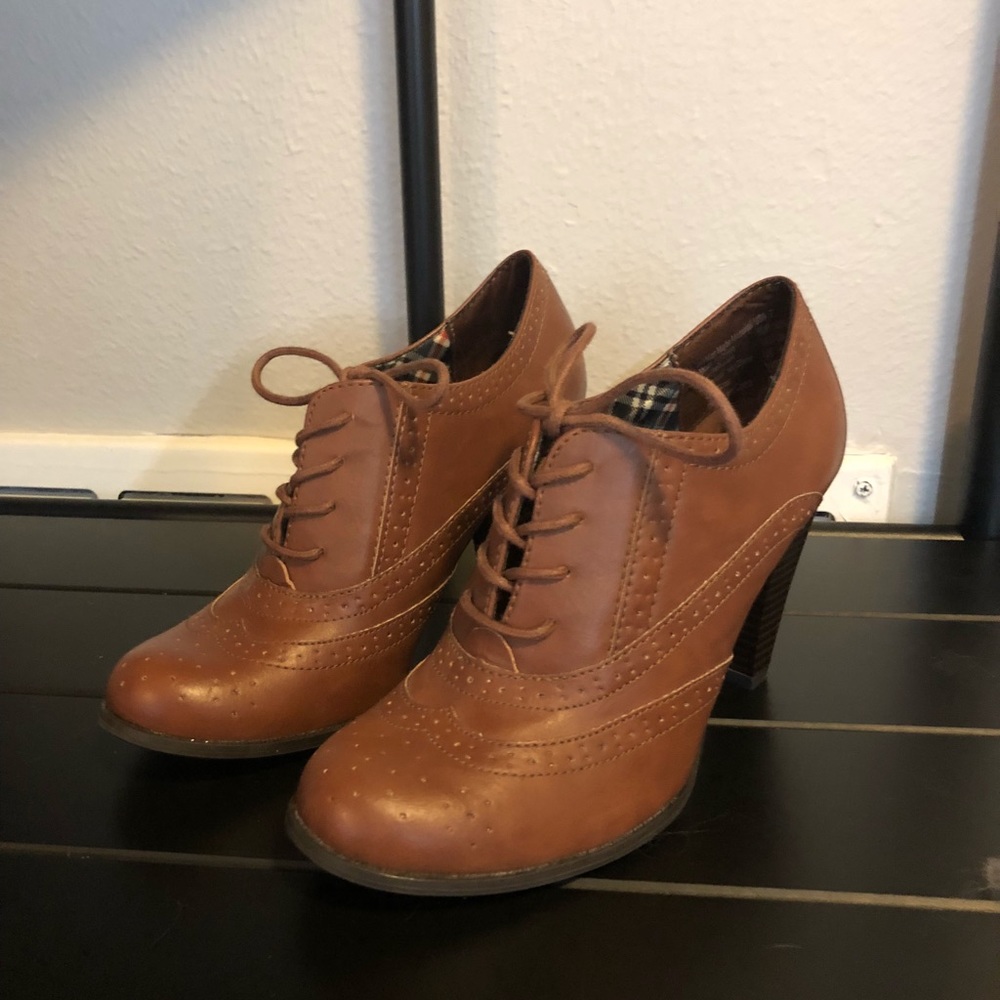 Brown Oxford Heels